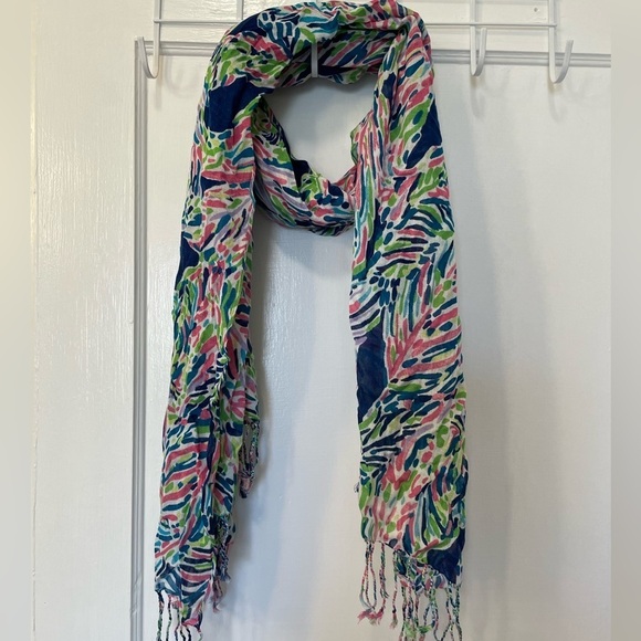 Lilly Pulitzer Murfee Neck Scarf in Palm Reader - Picture 1 of 3